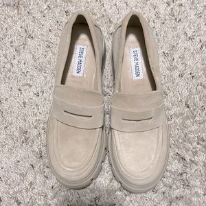 Steve Madden Cream suede Loafers heels